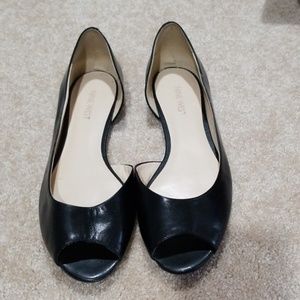 Peep toe flats